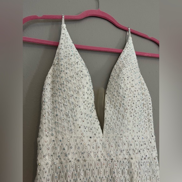White Rhinestone Prom Dress - Size 4 🤍 - Picture 10 of 10